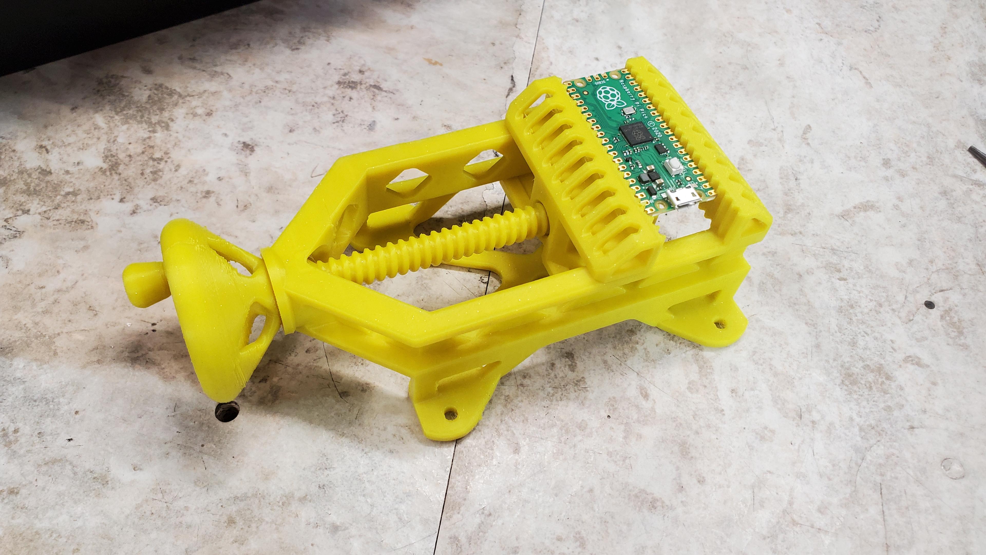 Mini Print-in-Place Vise - Printed in some sparta3d Lemon yellow sparkle ABS+ on a voron v2.4 with Revo hotend - 3d model