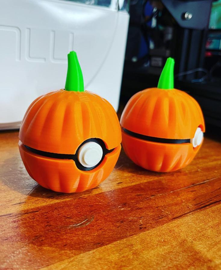 Pumpkin Ball (No Supports, Snaps Together No Glue Required) - the best spookytime pokeball! - 3d model