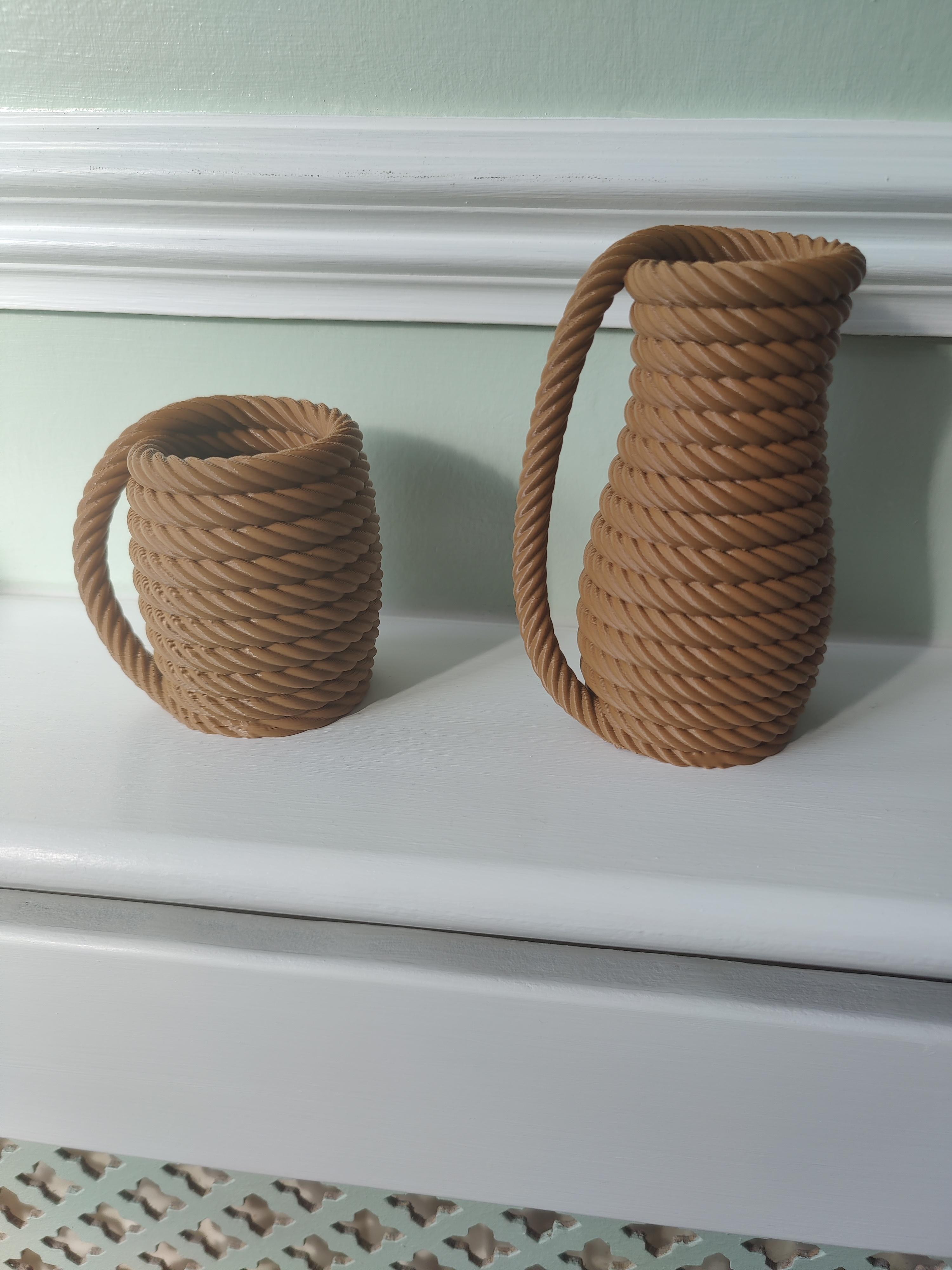 Coiled Rope Vase - Nice easy print.  - 3d model