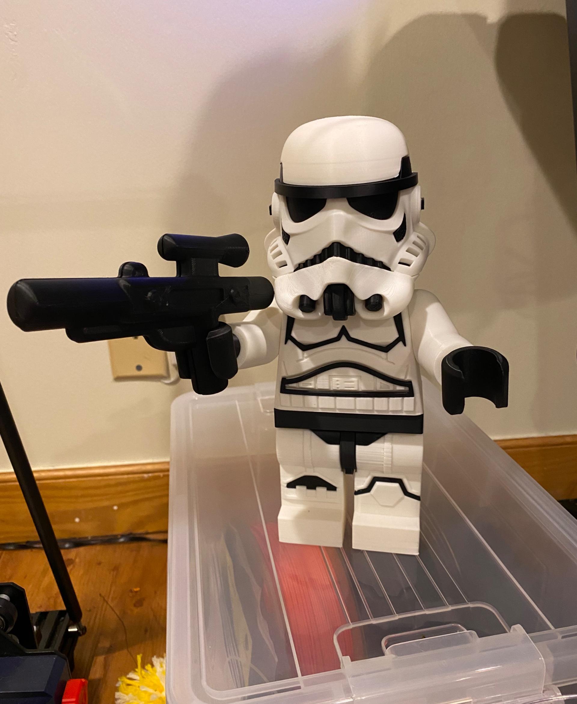 Stormtrooper (6:1 LEGO-inspired brick figure, NO MMU/AMS, NO supports, NO glue) - Thank you for this file. This is my first “big” print and it was so easy to follow the directions. I printed at 125% and am about to start one at 400%.  - 3d model