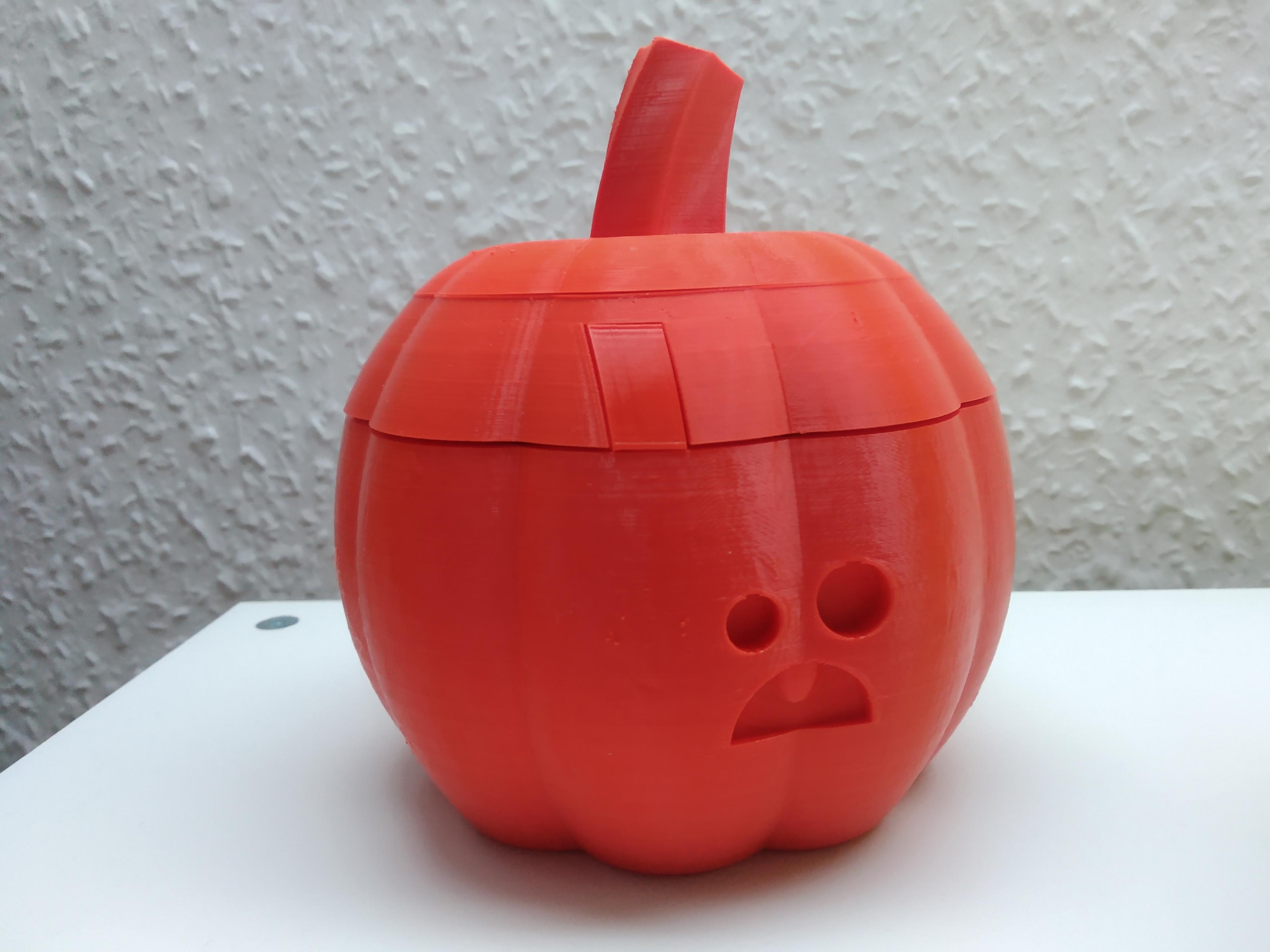 Twist Lock Small Scared Face Pumpkin 3d model