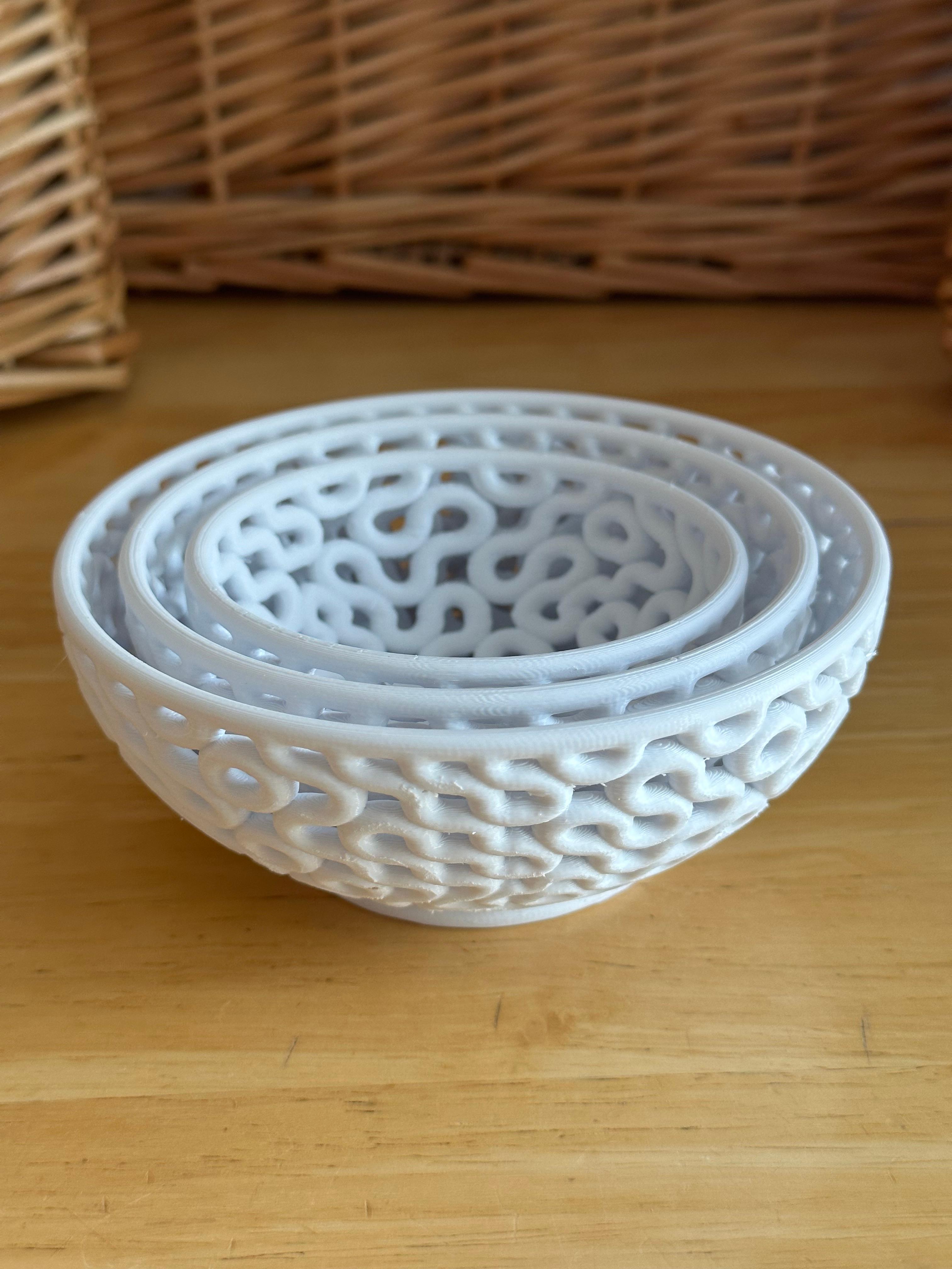 Truchet Bowls (Small) 3d model