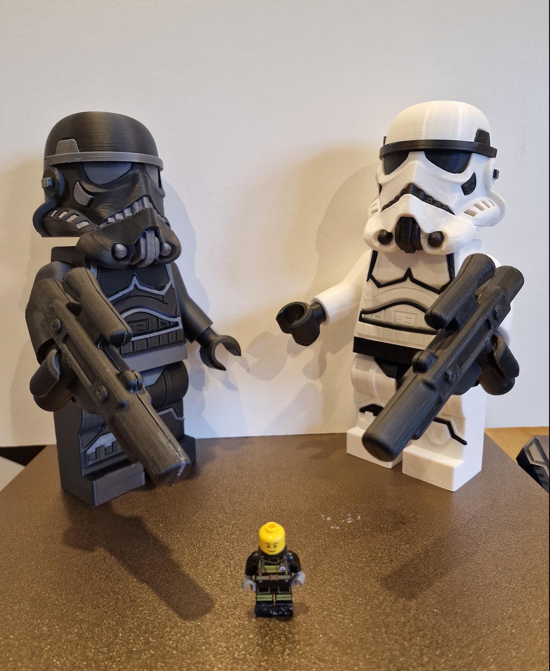 Stormtrooper (6:1 LEGO-inspired brick figure, NO MMU/AMS, NO supports, NO glue) - these are sooo good , my boy hasn't stopped playing with them. Mando and Bad Batch next pleeeeaaaaasssseeee
 - 3d model